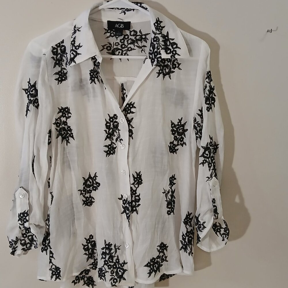 NWOT ABG sheer white blouse with black floral embroidery - large